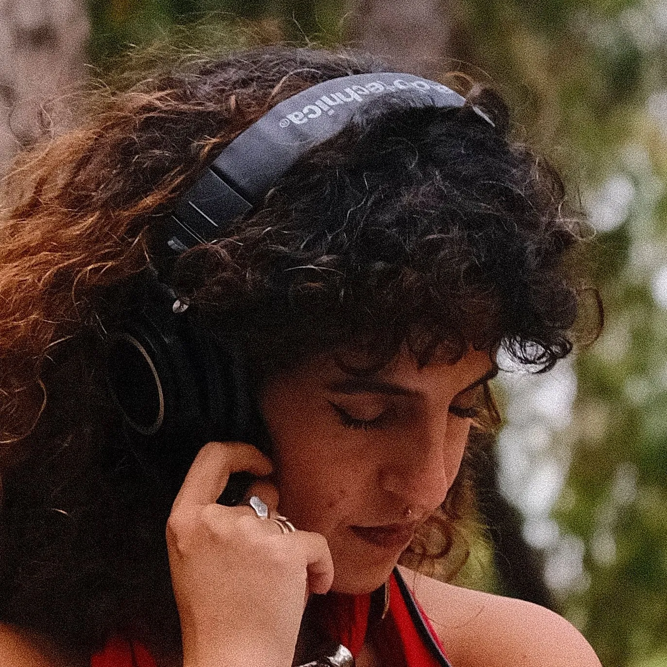 נועה קמרי